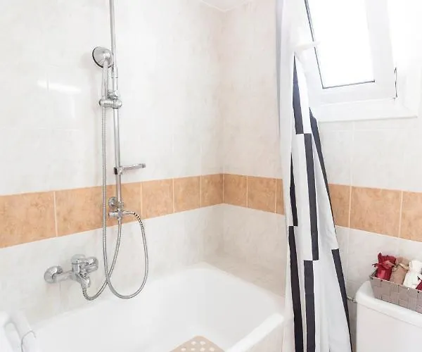 شقة Tassos I أليندا